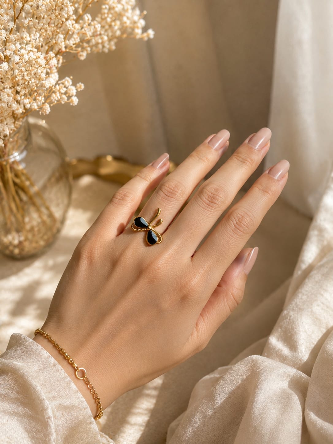 Bow Ring Black