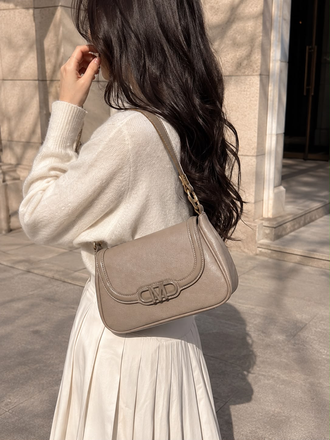 Beige bag
