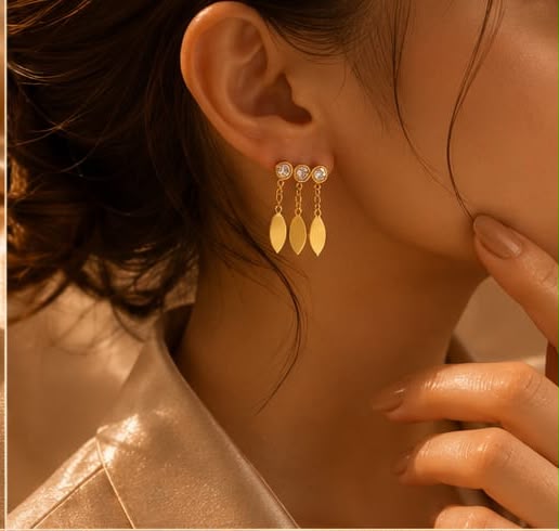 Stylish 3 Dot petal earing