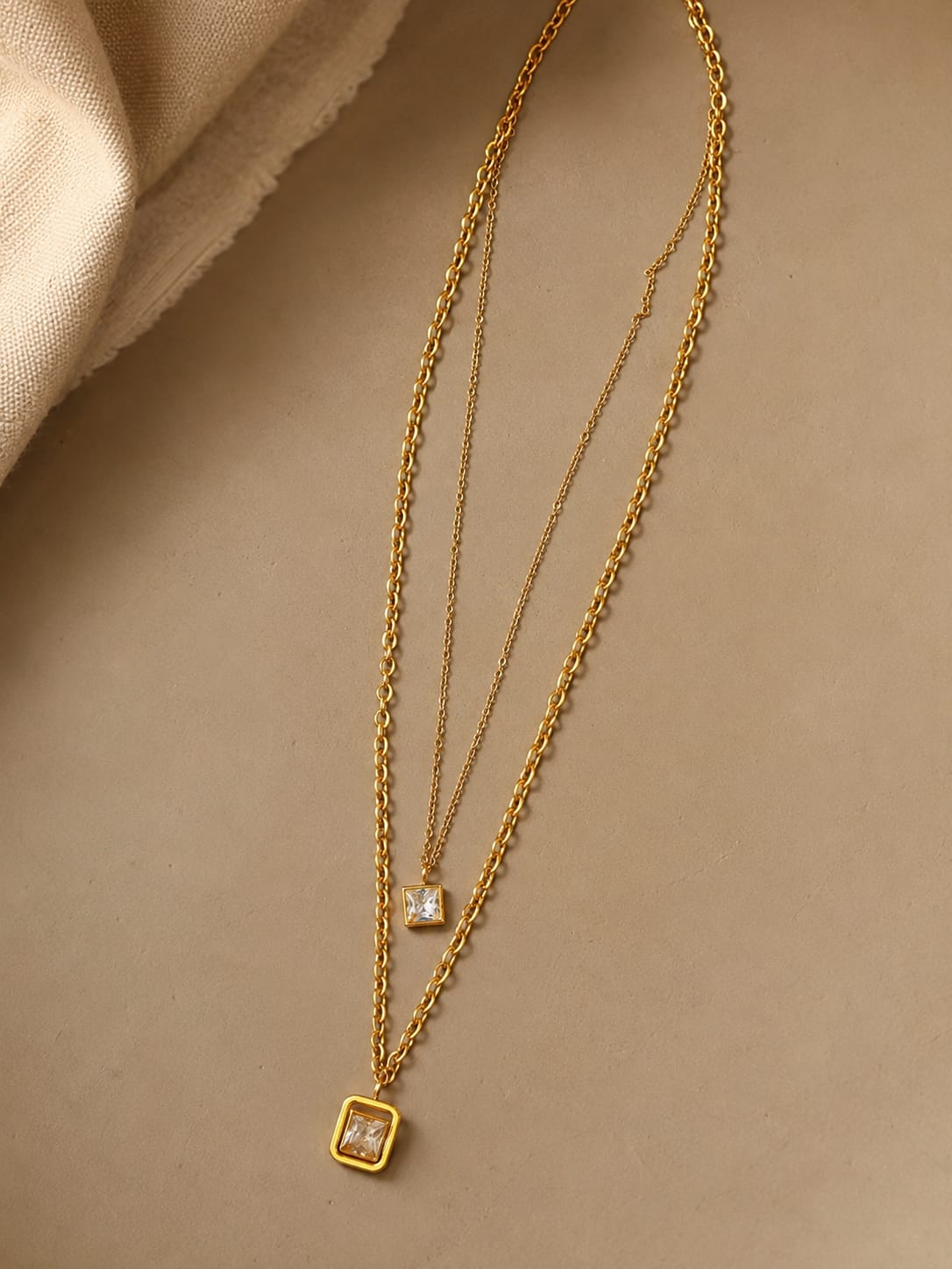 Double Chain Pendent Necklace